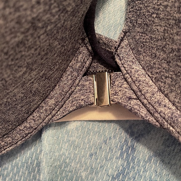 Tommy Hilfiger micro push-up front closure bra with keyhole detail in back 36C - Picture 3 of 6